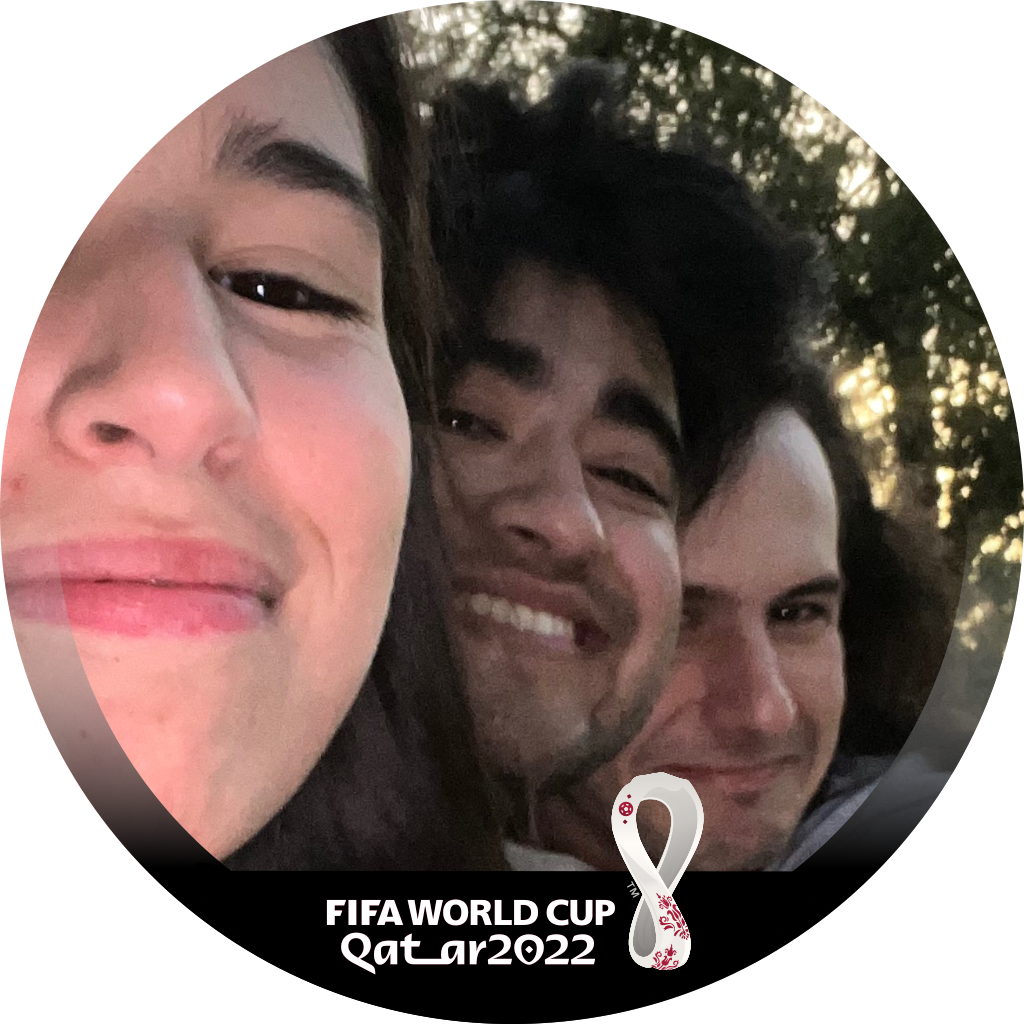 Belén, Lucas y Bautista creando NFTs en Plaza Belgrano POAP image